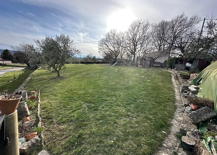Hébergement de vacances Le Cabanon Mane (Alpes-de-Haute-Provence)